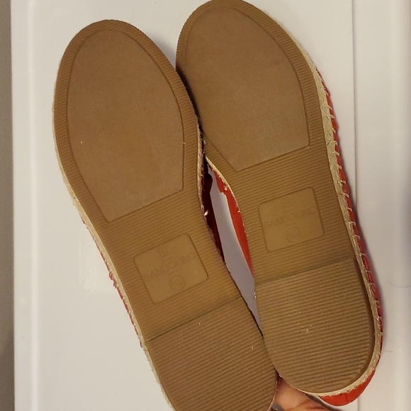 Bandolino Suede Red Bow Flats   Size 11 - Picture 7 of 7